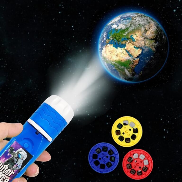 Vaikiškas projektorius, Outer space