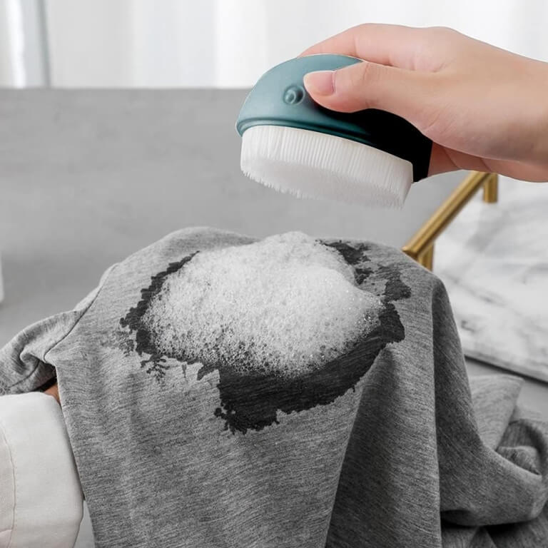 Šepetėlis drabužiams, PP