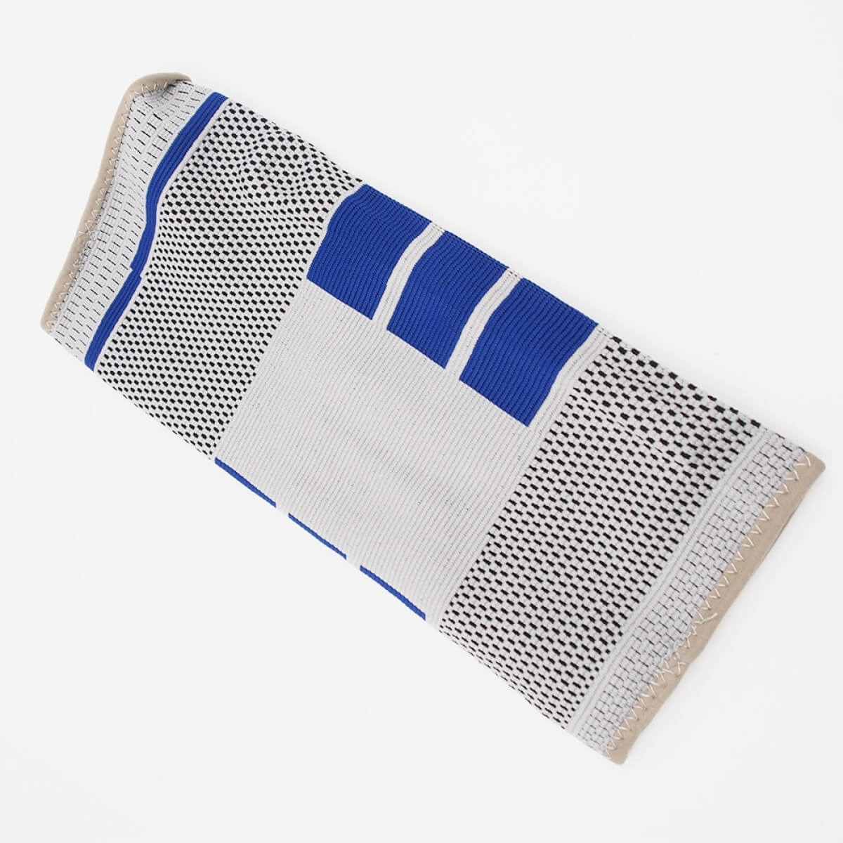 Sutvirtintas kelio įtvaras