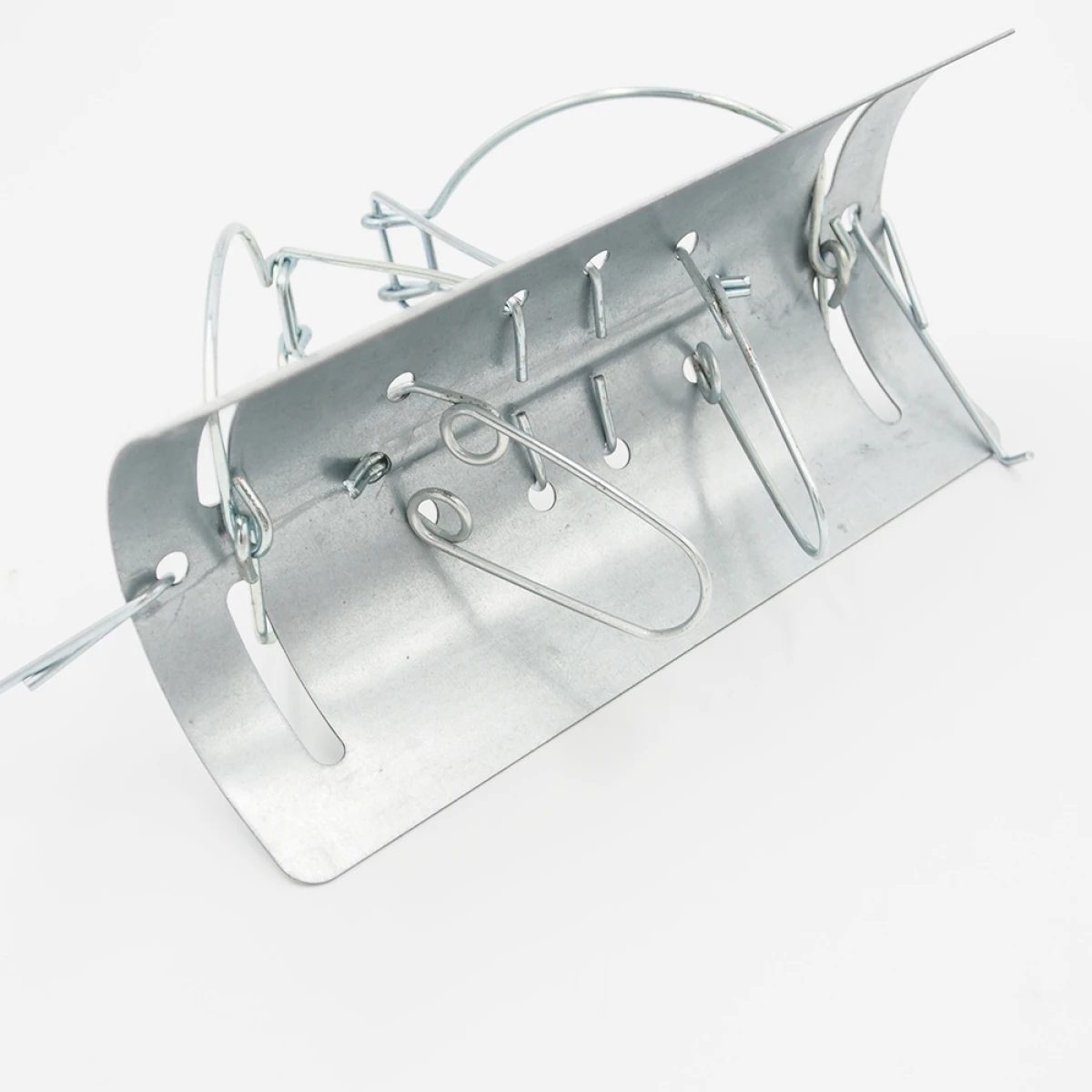 Tunelio tipo spąstai kurmiams