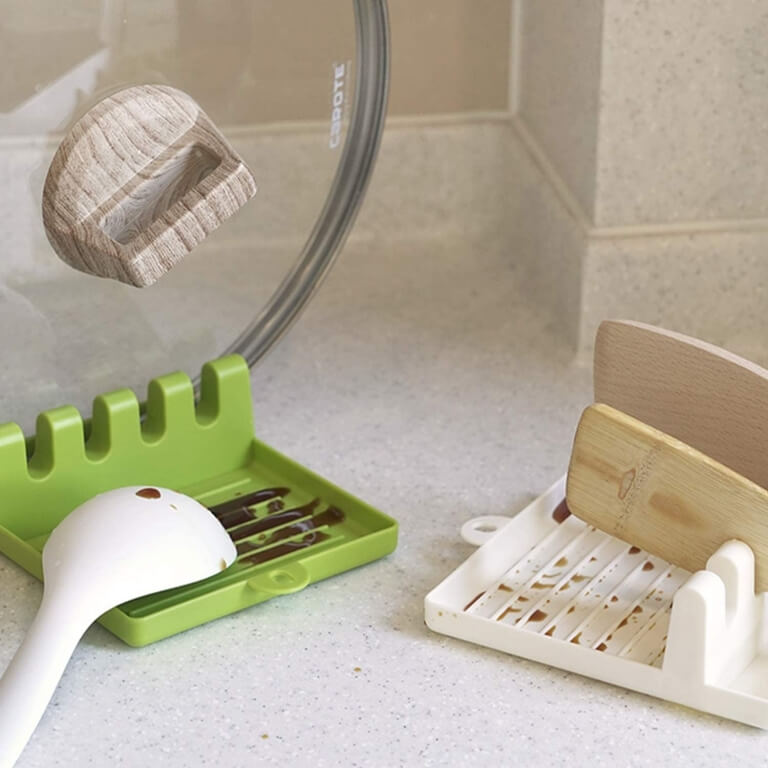 Plastikinis laikiklis šaukštams, žalias