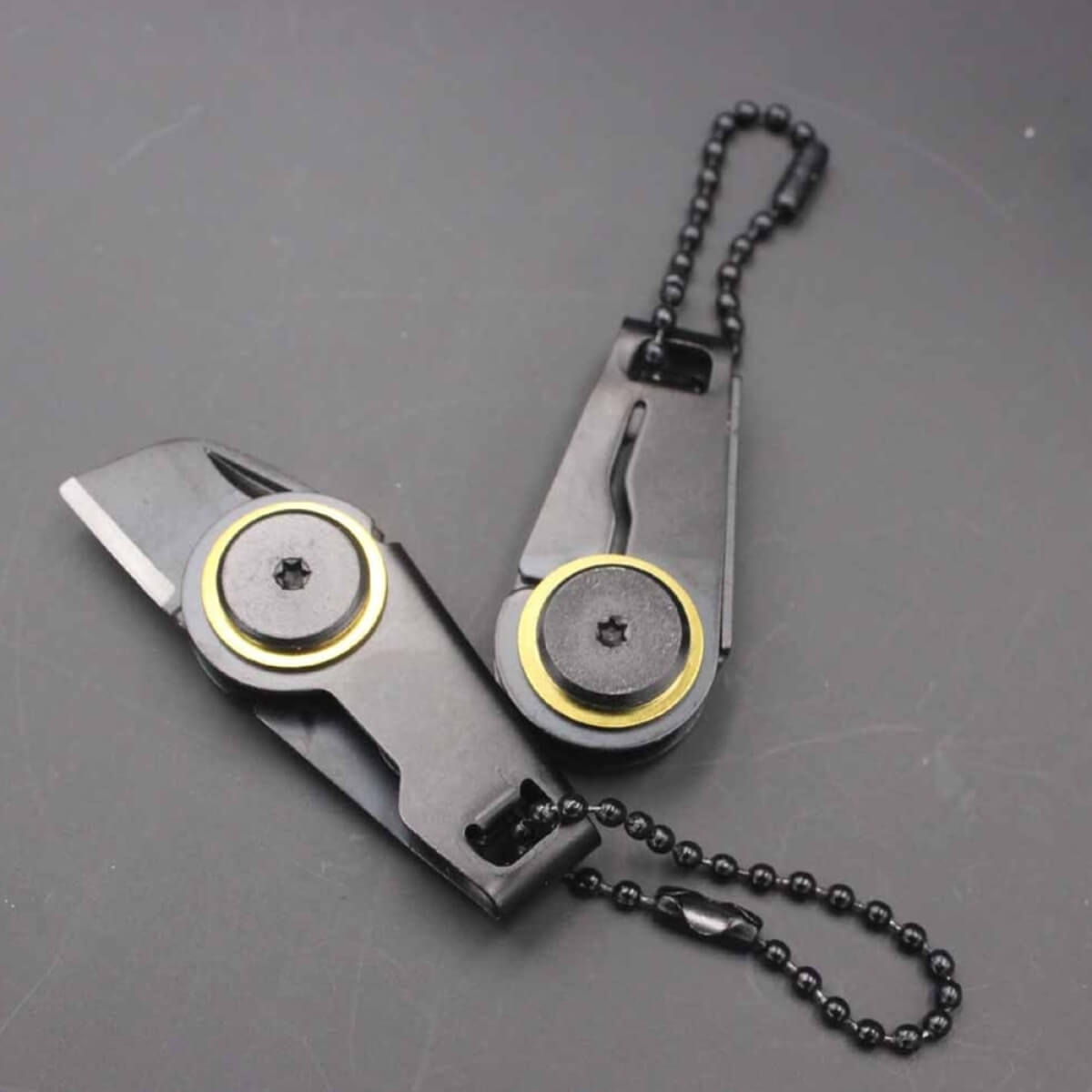 Peilis raktų pakabukas