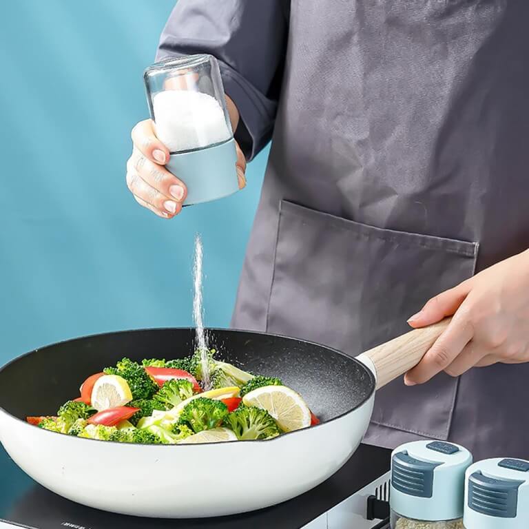 Druskos dozatorius, 100ml.