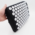 Masažinė akupresūros pagalvė, 31x30x9 cm