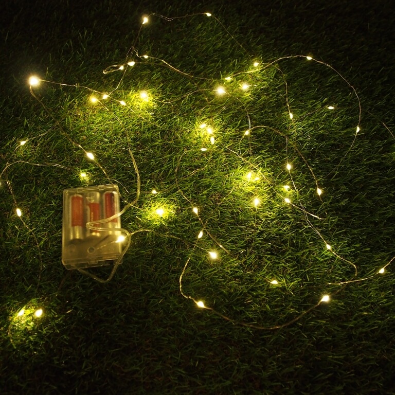 Girlianda su baterijom 50 led, Šiltai Balta