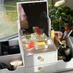 Medinė kosmetinė su veidrodžiu, MDF