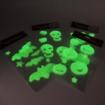 Helovino lipdukai, šviečiantis tamsoje