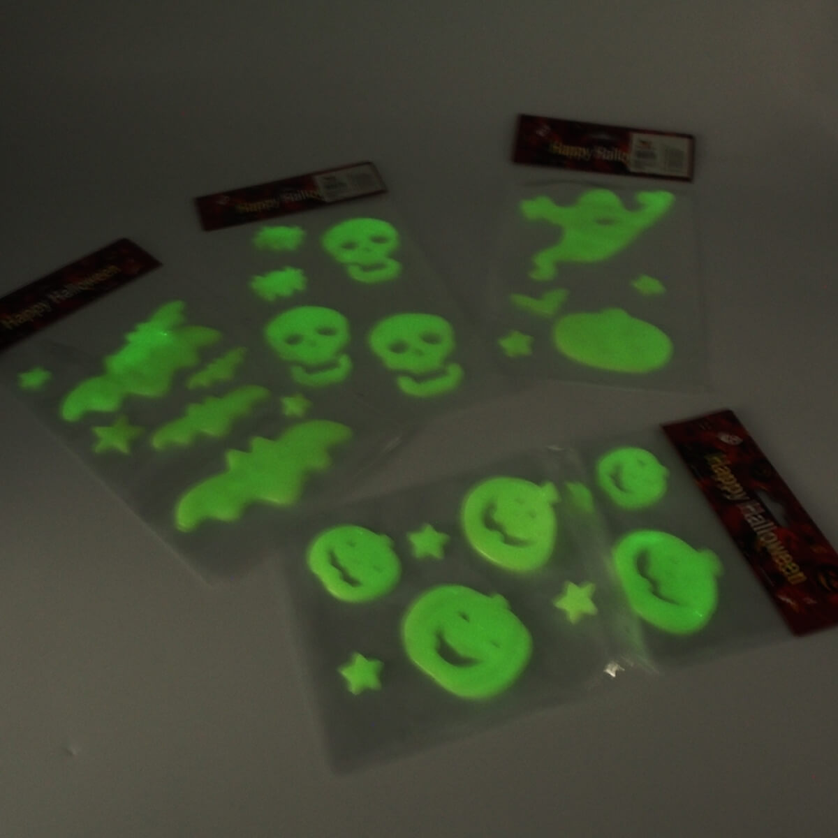 Helovino lipdukai, šviečiantis tamsoje