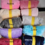 Pledas megztinis raudonas, Huggle