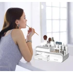 Kosmetikos ir papuošalų dėžutė su 3 stalčiais