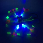 LED šviečiantis skraidantis sraigtasparnis su laidyne