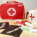 Žaislinis medinis gydytojo rinkinys krepšyje , Classic World