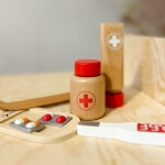 Žaislinis medinis gydytojo rinkinys krepšyje , Classic World