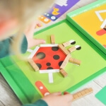 Medinis magnetinis stalo žaidimas dėlionė vaikams, Tooky Toy  49 vnt