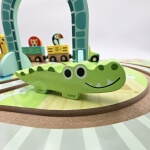 Žaislinė medinė traukinių trasa su lenta ir gyvūnais, Tooky Toy
