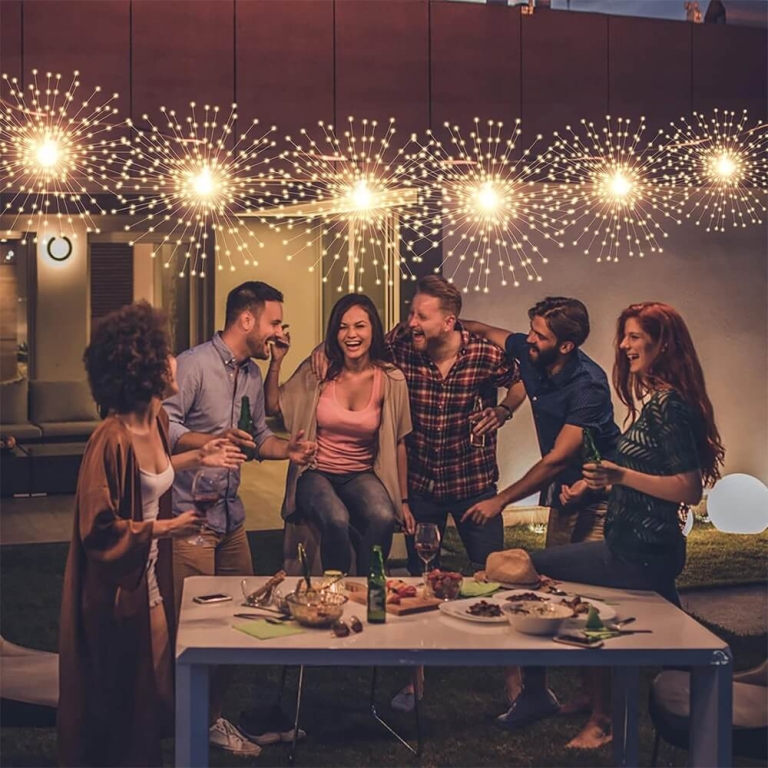 Girlianda su saulės panele, Firework